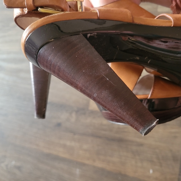 Women's Tan Platform Heels - Picture 5 of 6